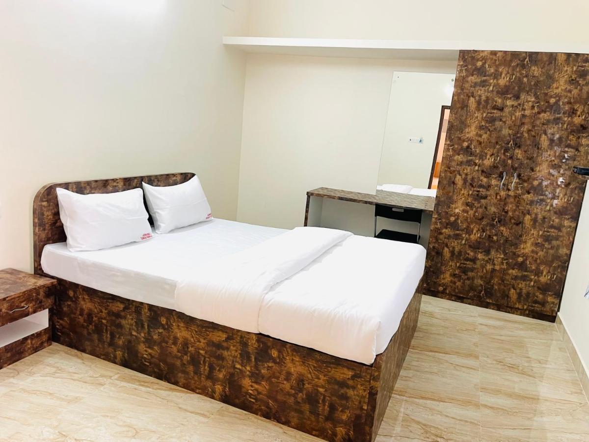 Lsr Service Apartments Tirupati Exteriér fotografie