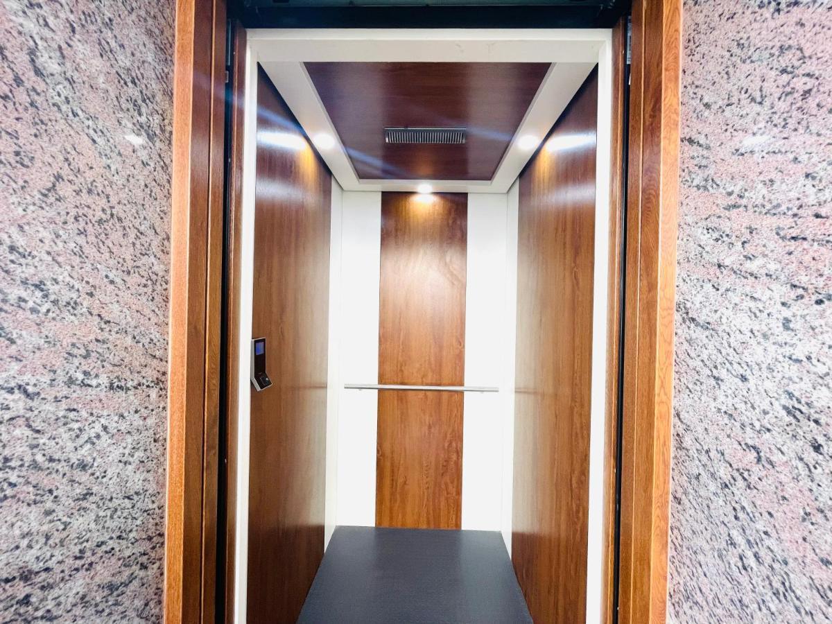 Lsr Service Apartments Tirupati Exteriér fotografie